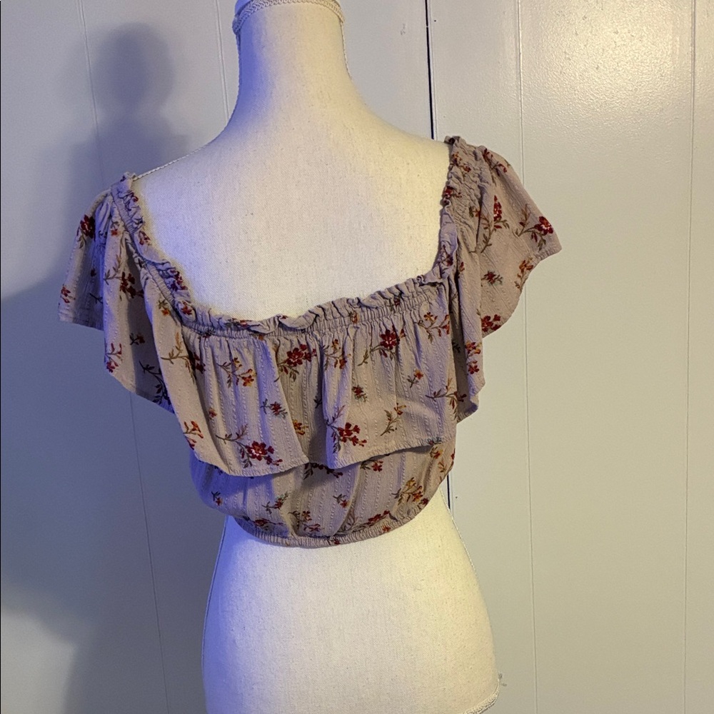 Floral Ruffle Off-Shoulder Top - Picture 2 of 3